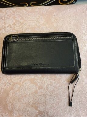 Salvatore Ferragamo Black Leather Zip Wallet with Silver Hardware